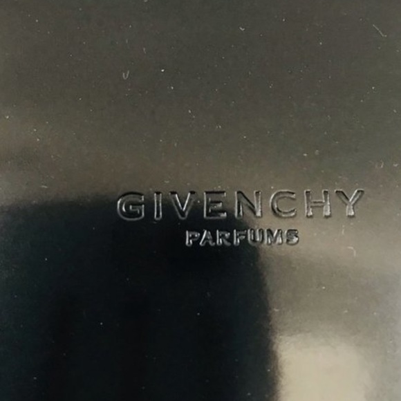 GIVENCHY Glossy Patent Leather Tote in Black - Picture 4 of 4